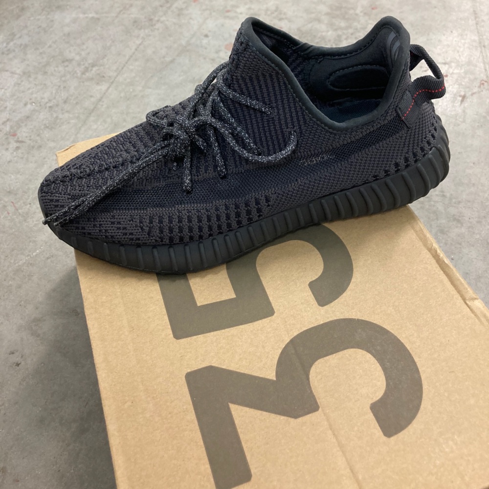 Yeezy Boost 350 V2
